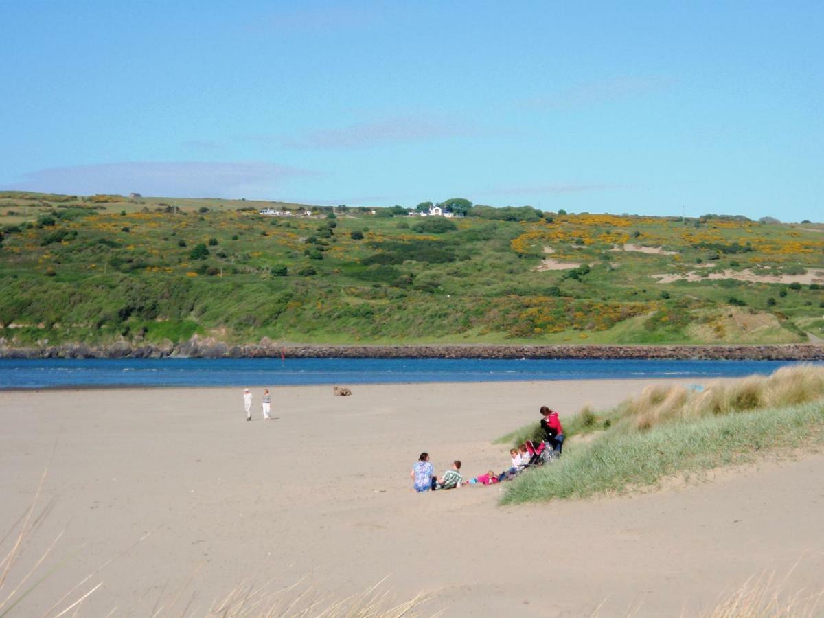 Cardigan Bay Holiday Park ภายนอก รูปภาพ