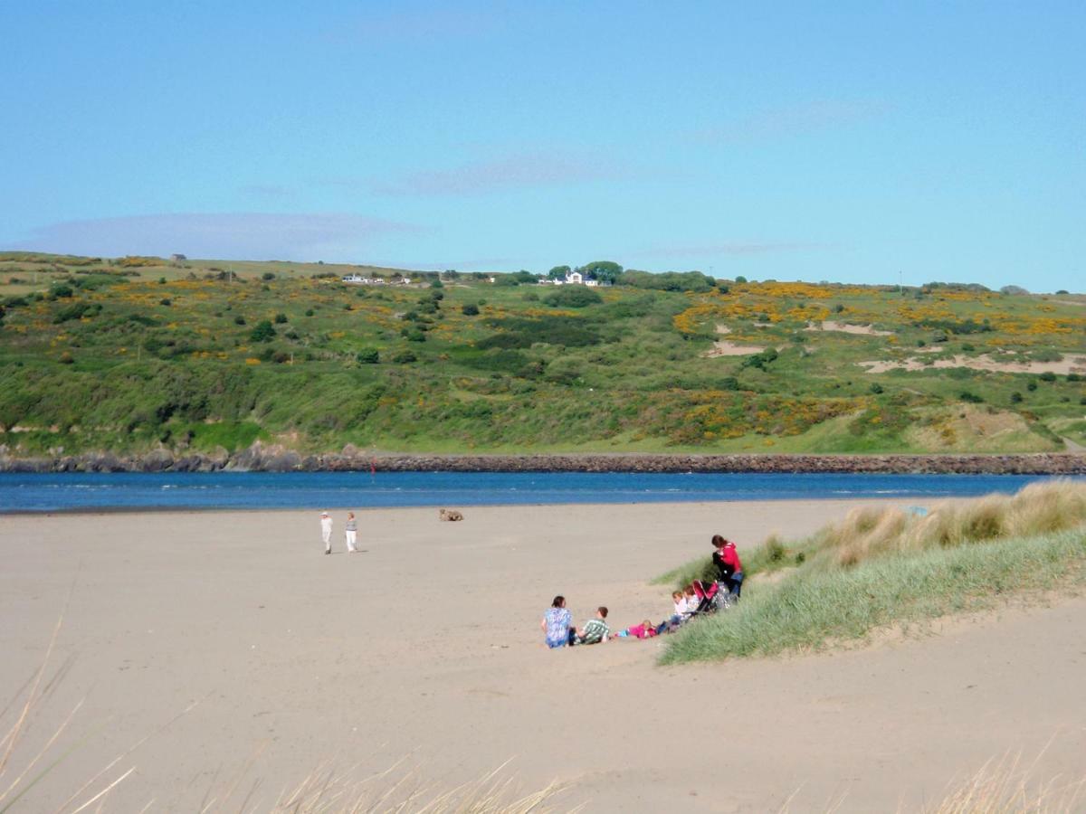 Cardigan Bay Holiday Park ภายนอก รูปภาพ